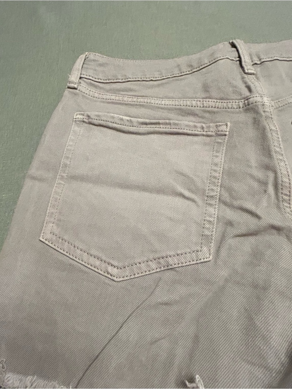 Old Navy Straight High-Rise Shorts - Picture 8 of 10